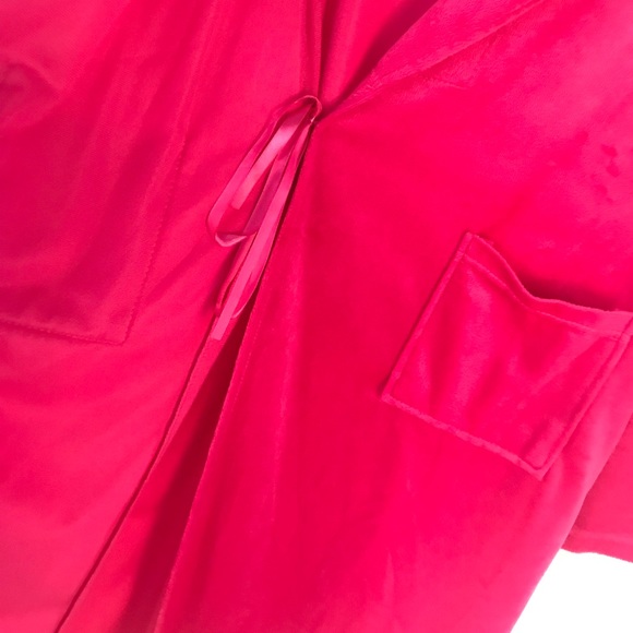 Ulta Robe - Picture 5 of 6